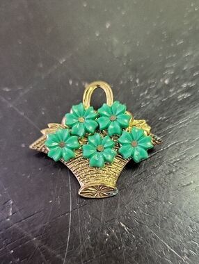 Flower Basket Pin